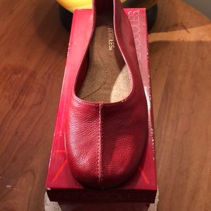 Soft red leather shoes-New with box